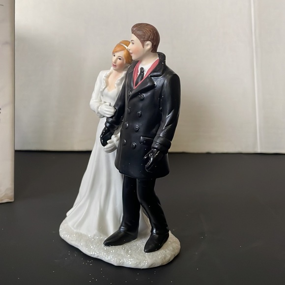 Wedding Cake Topper Winter Wonderland New Weddingstar Figurine Bride Groom - Picture 8 of 9